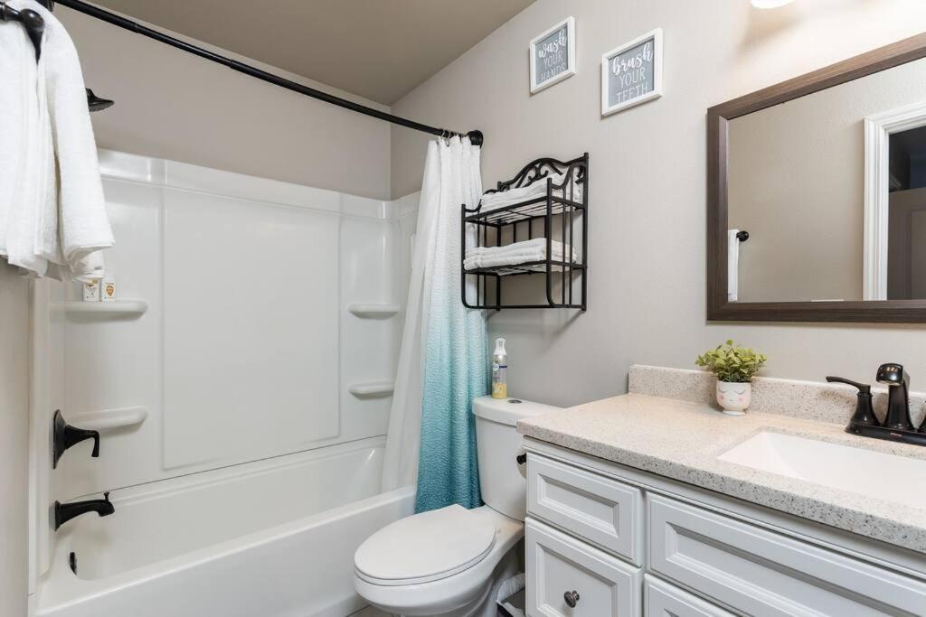 Birch Hill Retreat Great Location2+Garage+Aurora Villa Fairbanks Bagian luar foto