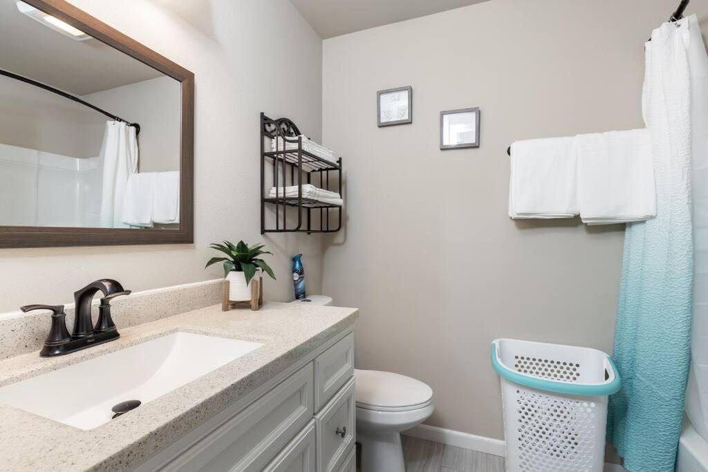 Birch Hill Retreat Great Location2+Garage+Aurora Villa Fairbanks Bagian luar foto