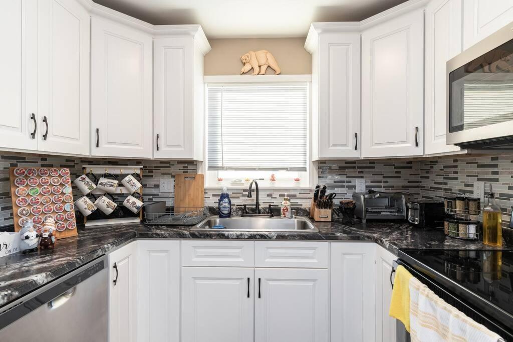 Birch Hill Retreat Great Location2+Garage+Aurora Villa Fairbanks Bagian luar foto