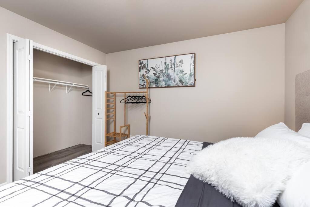 Birch Hill Retreat Great Location2+Garage+Aurora Villa Fairbanks Bagian luar foto